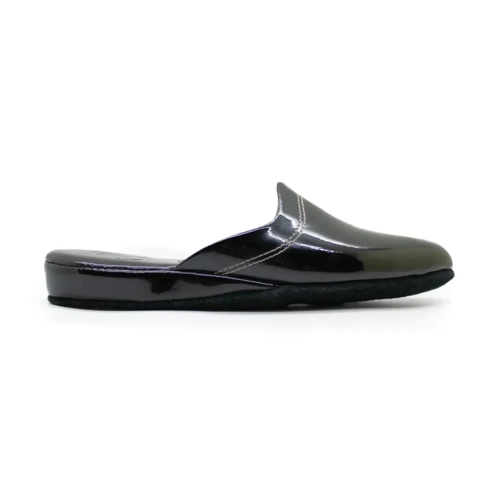 AMANDE Vernis Noir 02.webp